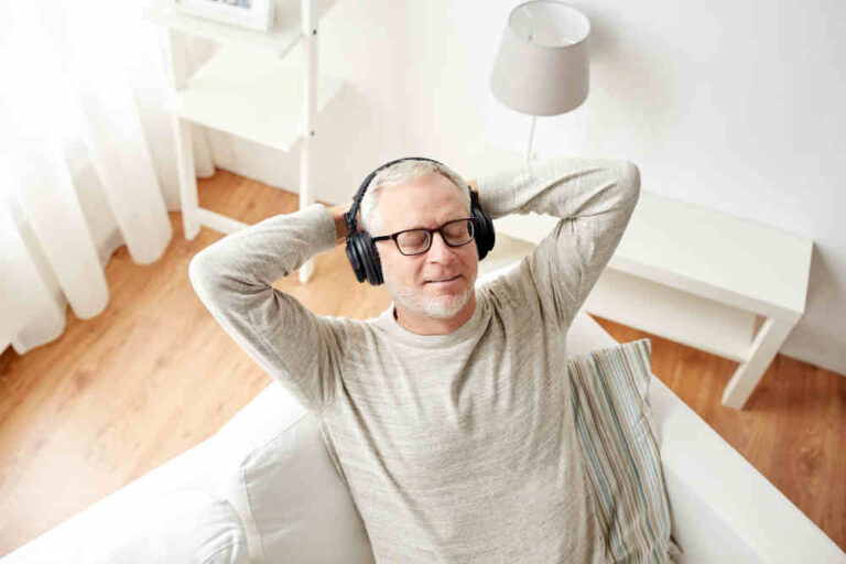 4 Essential Tips for Neck Lift Recovery