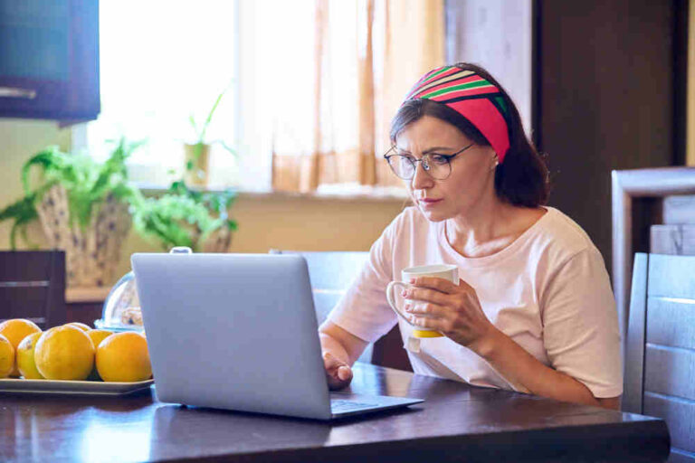 7 Important Facts and Myths About Traditional Facelifts